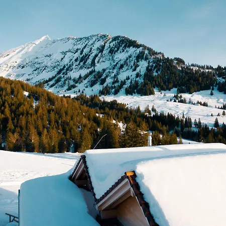 Strohballenhaus Amden