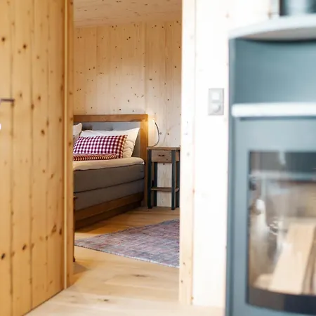 Strohballenhaus * Amden