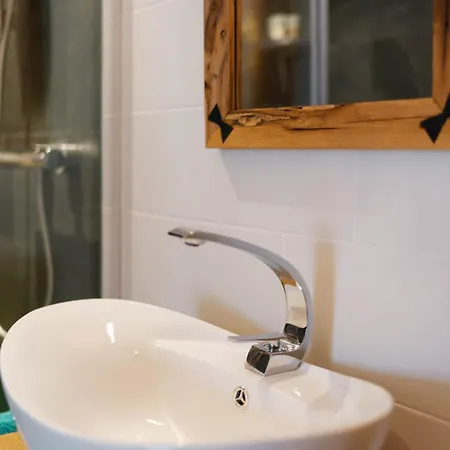 Strohballenhaus * Amden