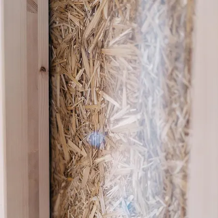 Strohballenhaus Apartman